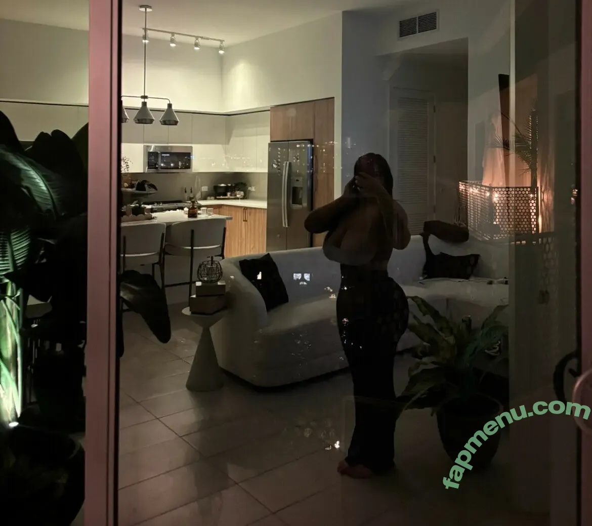 ParlayPrincesa nude photo #0074 (iriisileaa)