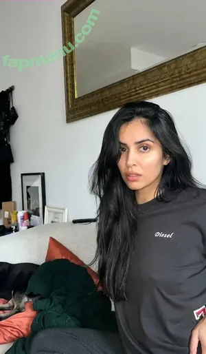 Parveen Kaur / yoparveen nude photo #0044