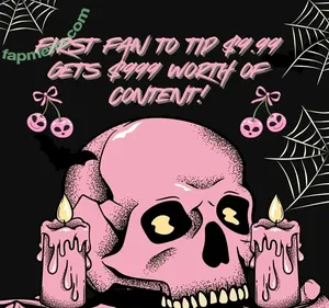 pastelcoffins / gothmami_ / lilgothmami -spookybabe nude photo #0224