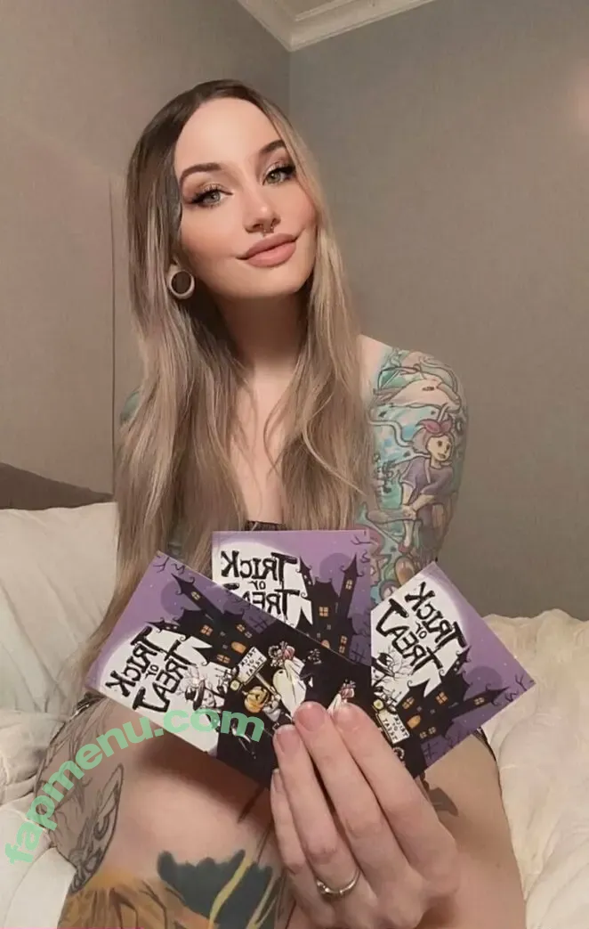 pastelcoffins nude photo #0211 (gothmami_ / lilgothmami -spookybabe)