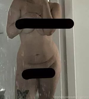  nude photo #0002