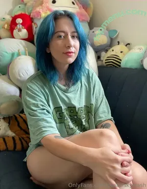pastelskytrash / pastel.trash nude photo #0087