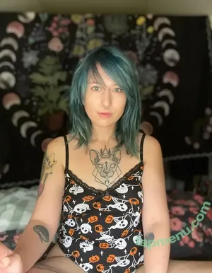 pastelskytrash / pastel.trash nude photo #0090