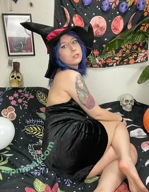 pastelskytrash / pastel.trash nude photo #0121