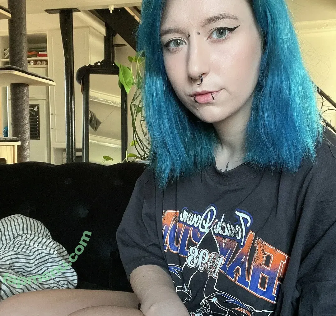 pastelskytrash nude photo #0016 (pastelsky4u)