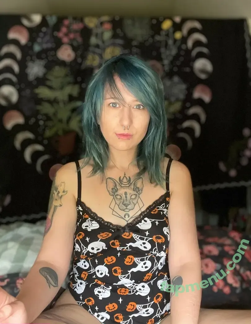 pastelskytrash nude photo #0090 (pastel.trash)