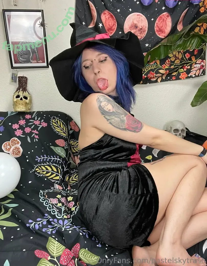 pastelskytrash nude photo #0123 (pastel.trash)