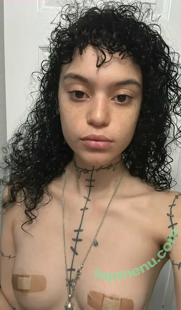 Pastelvamplet nude photo #0011 (ffishbrains / mehlanie / mehlanie_e)