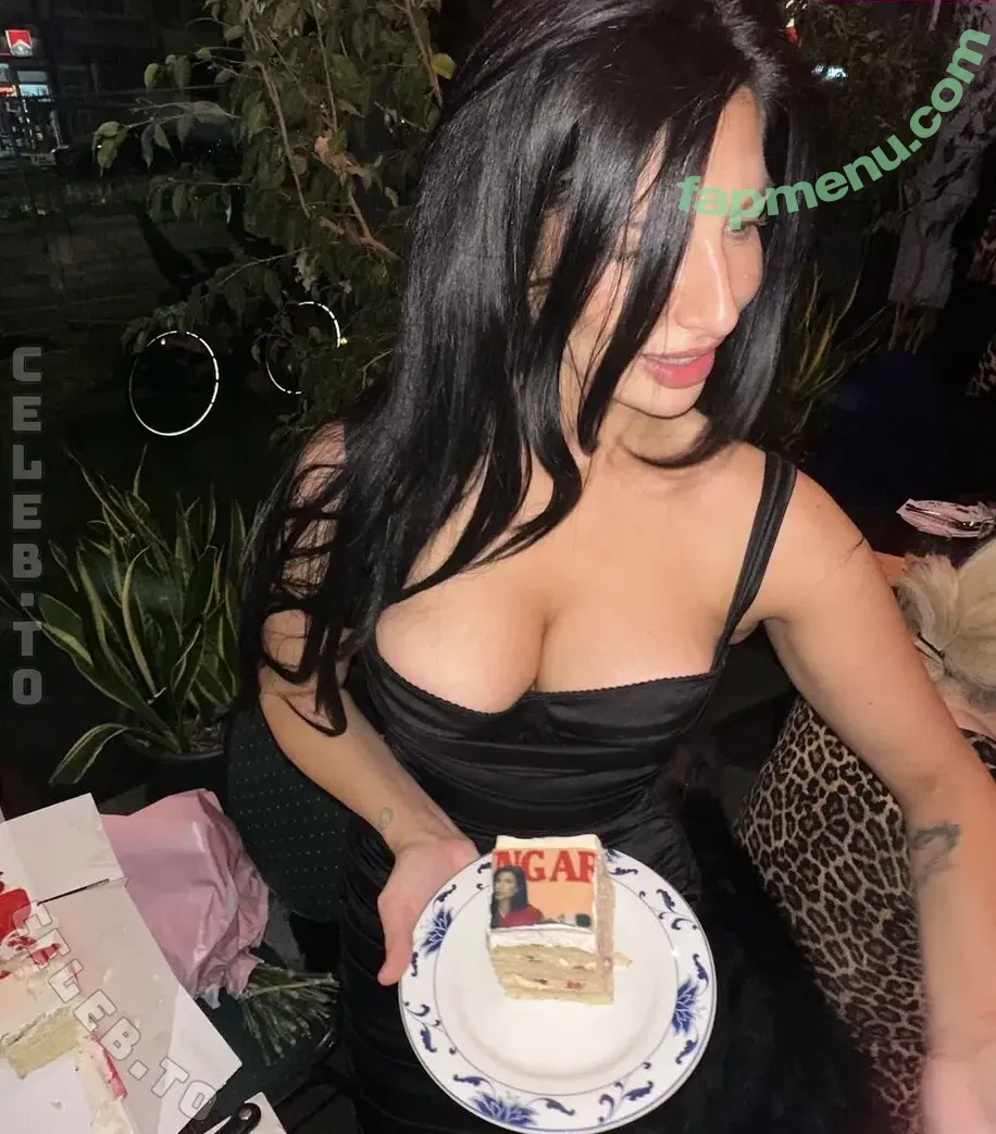 Pati Valpati nude photo #0225 (pativalpati)