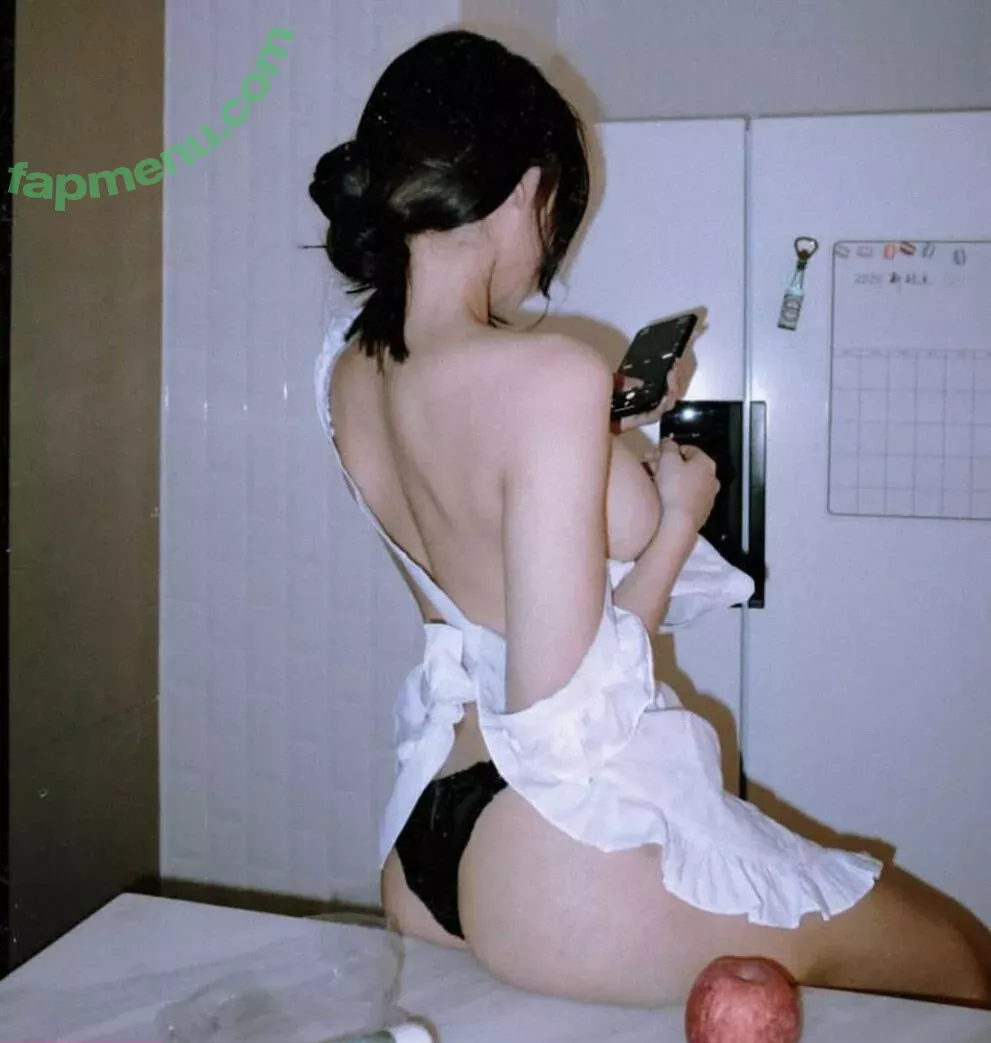 Pattaraporn nude photo #0605 (Rungsuksud / fon_pattrp / fonnnffonn / pataraporn)