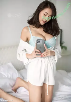  nude photo #0005