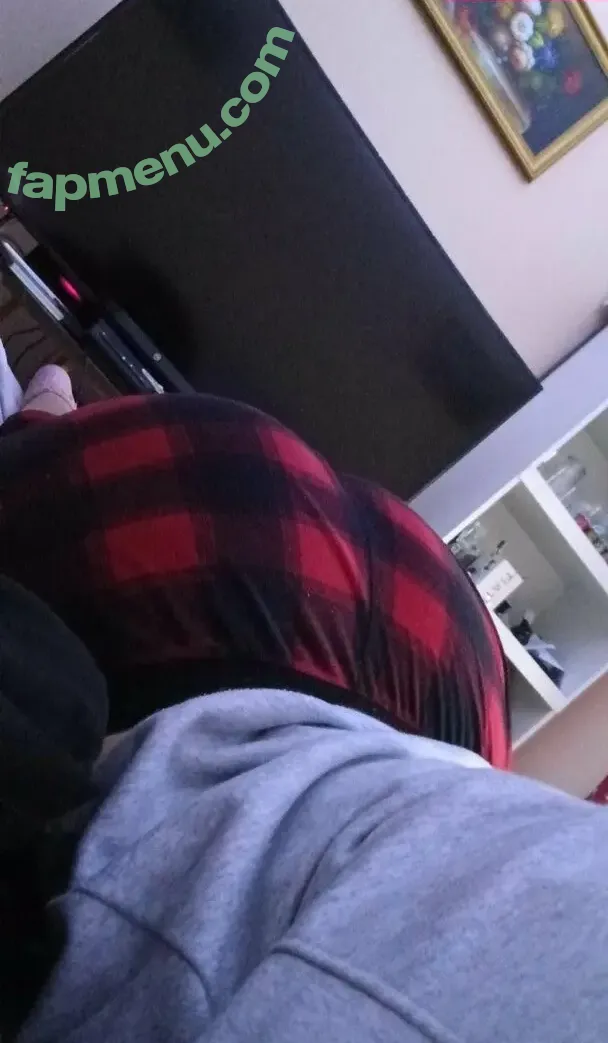 pau_brat nude photo #0010 (paubrat_)