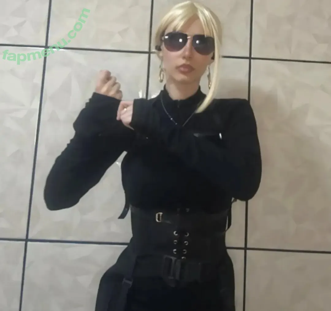 paula_cospobres nude photo #0017 (paula_cospobres)