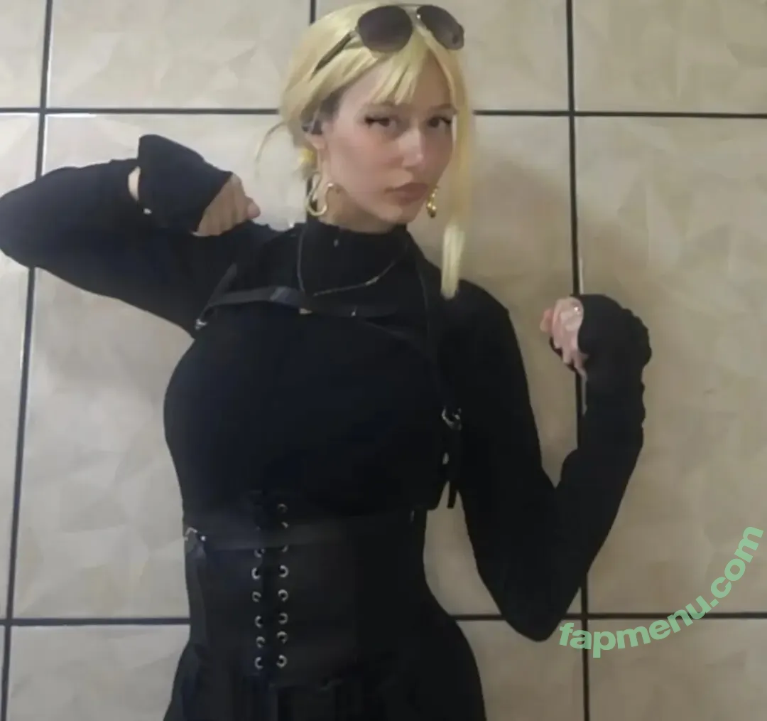 paula_cospobres nude photo #0018 (paula_cospobres)