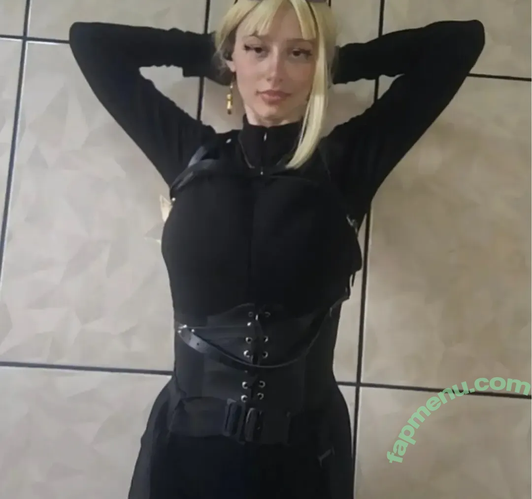 paula_cospobres nude photo #0025 (paula_cospobres)