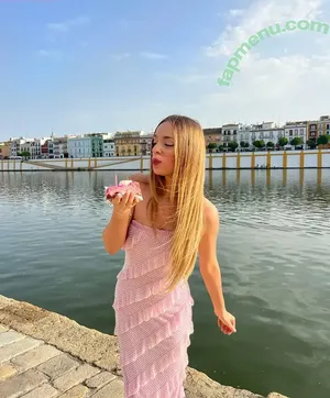 Paula Etxeberria / paulaetxeberriaofficial nude photo #0099