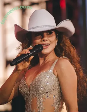 Paula Fernandes / Cantora / paulafernandes nude photo #0266