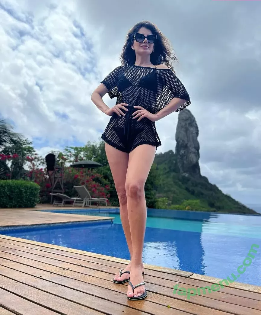 Paula Fernandes nude photo #0050 (Cantora / paulafernandes)