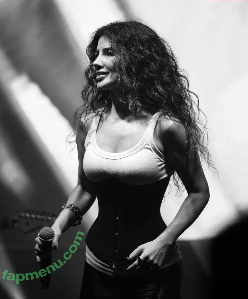 Paula Fernandes nude photo #0070 (Cantora / paulafernandes)