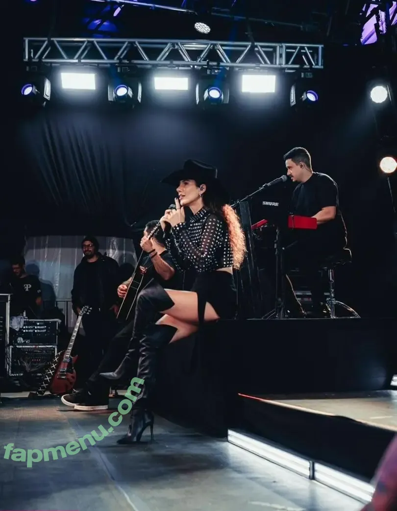 Paula Fernandes nude photo #0264 (Cantora / paulafernandes)