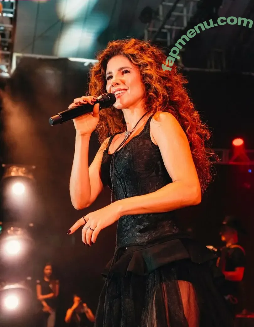 Paula Fernandes nude photo #0269 (Cantora / paulafernandes)