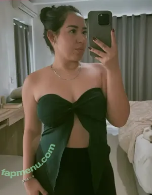 Paula Gonzalez / Pau.gonzdo nude photo #0010