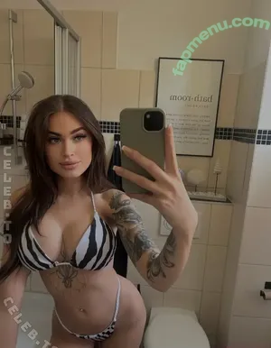 paula.hse / missrabbit69 nude photo #0004