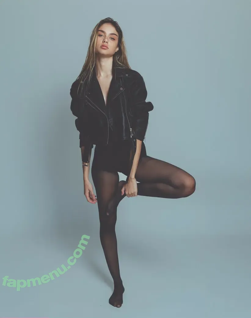 Paula Minetti nude photo #0214 (pau_minetti)