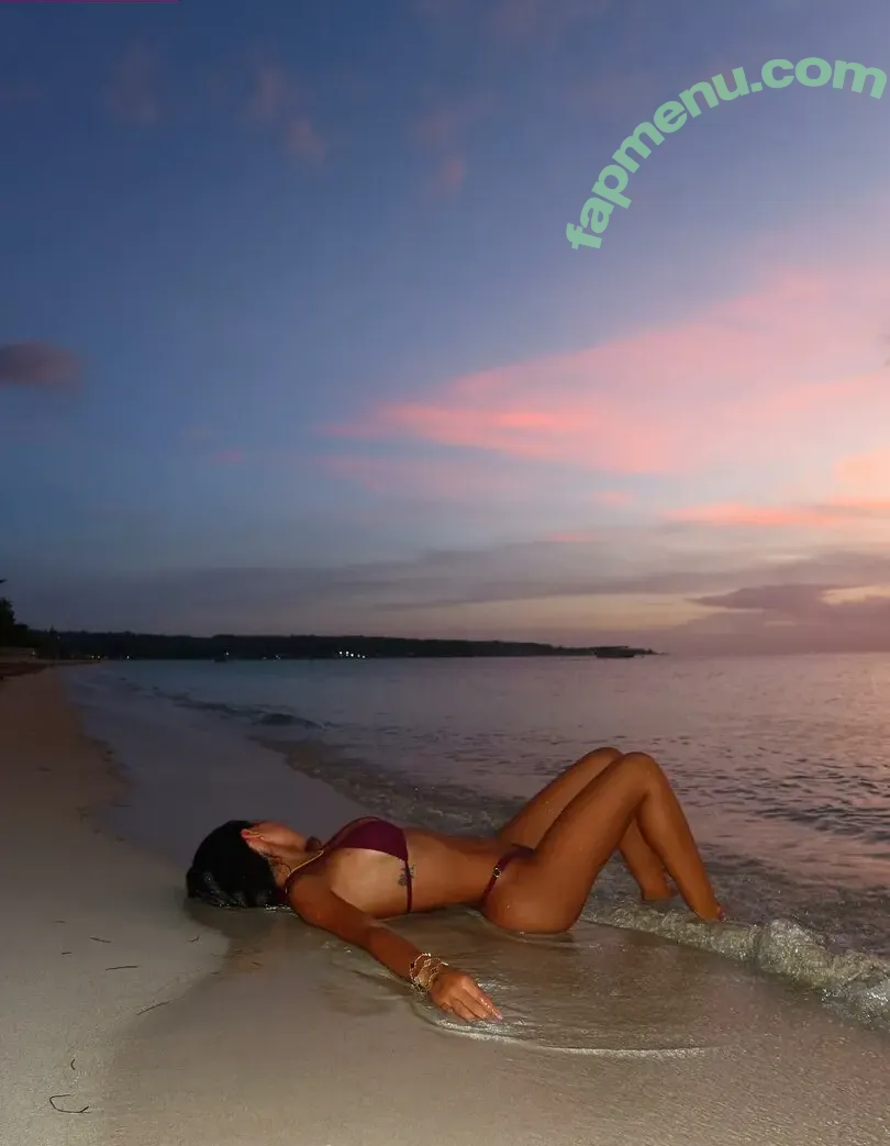 Paula Vidal nude photo #0032 (paulaa_vidaal / paulavidaal)