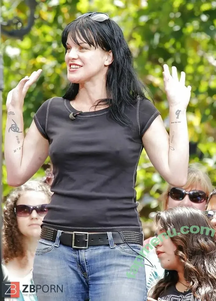 Pauley Perrette nude photo #0015 (Pauley Perrette)