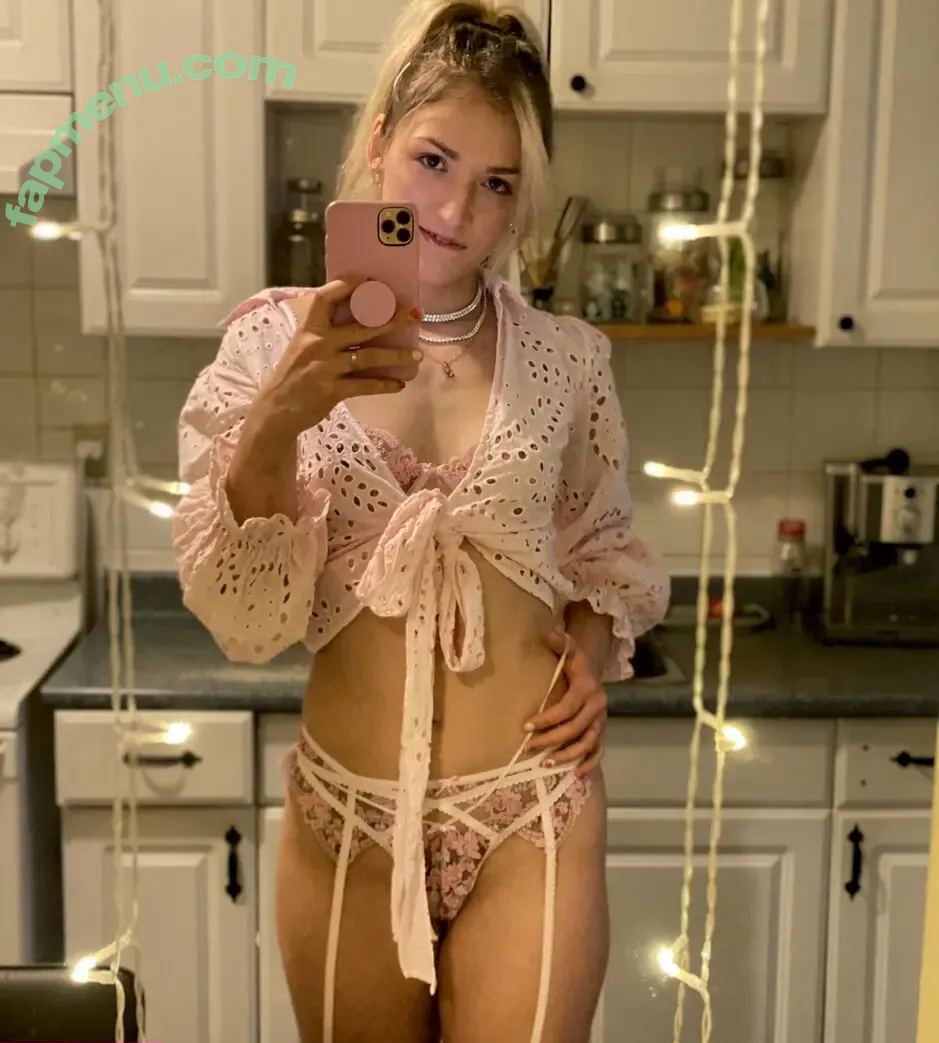 Paulila Fay nude photo #0013 (paulilafay)