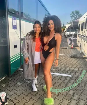  nude photo #0002