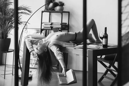 Paulina Pastuszczak / itspaulina__ / paulinepastel nude photo #0013