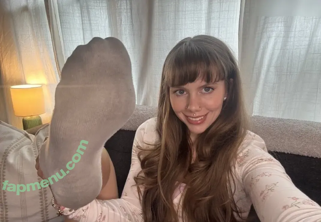 paulinasprettyfeet nude photo #0051 (paulinasprettyfeet)