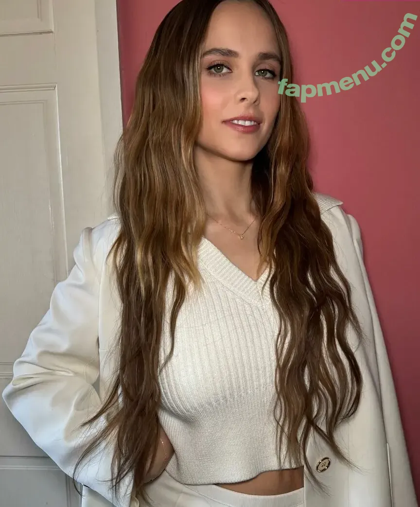 Pauline Chalamet nude photo #0020 (pauline.chalamet)