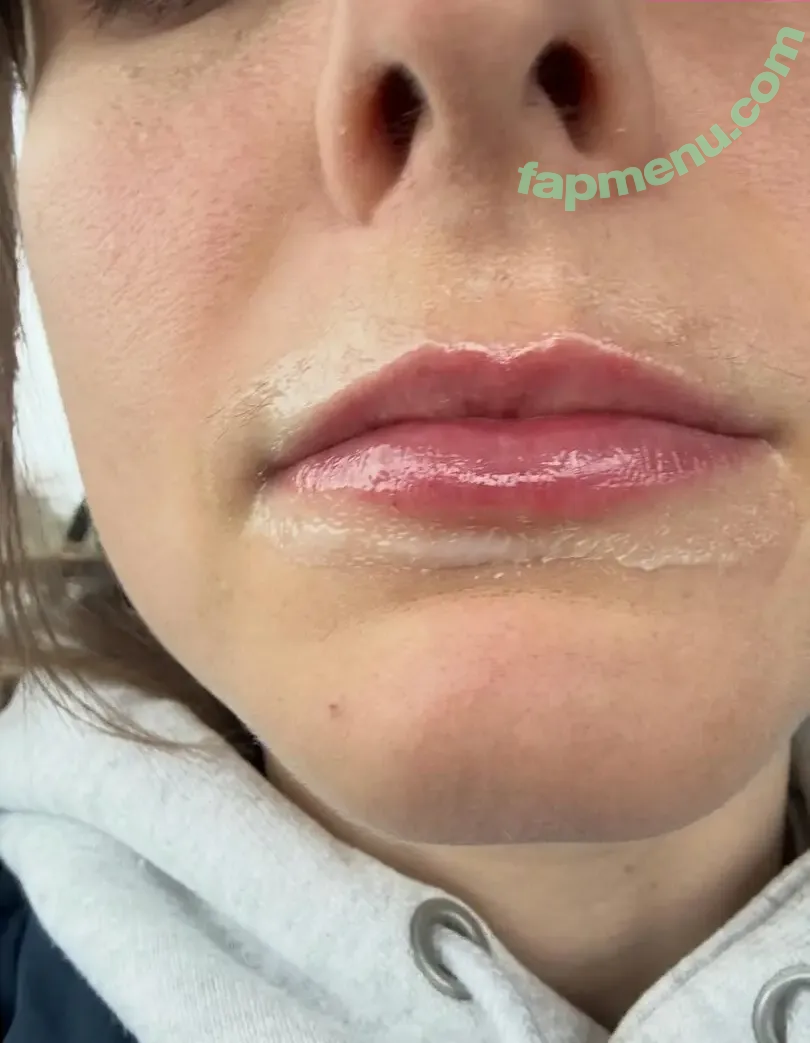 Pauline Chalamet nude photo #0060 (pauline.chalamet)