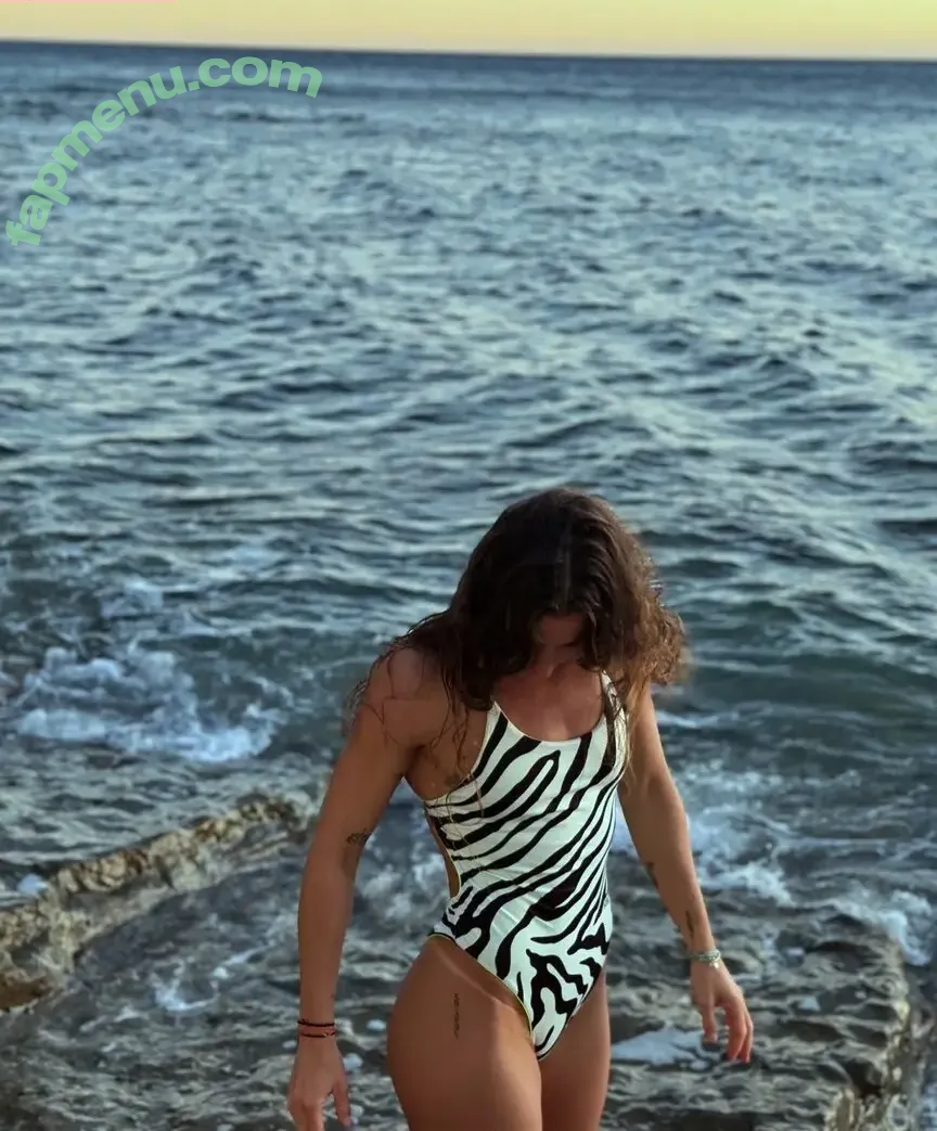 Pauline Gerard nude photo #0008 (paulinegerard_)