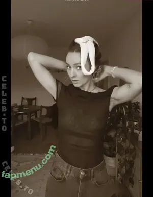 Pauline Schirmer / mind.wanderer nude photo #0020