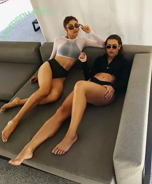 Pautips nude photo #0007