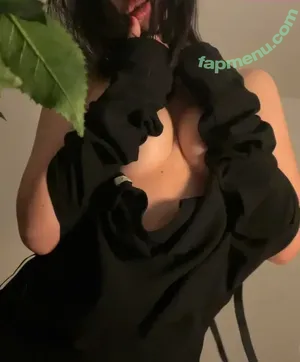 pavlizaza / assets / pavliza nude photo #0066