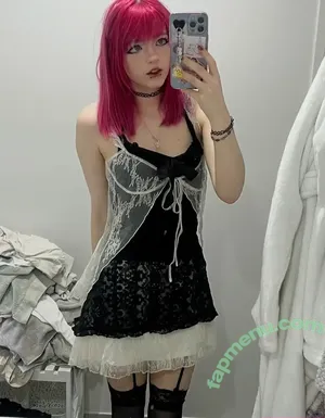 Pawiimiina nude photo #0001