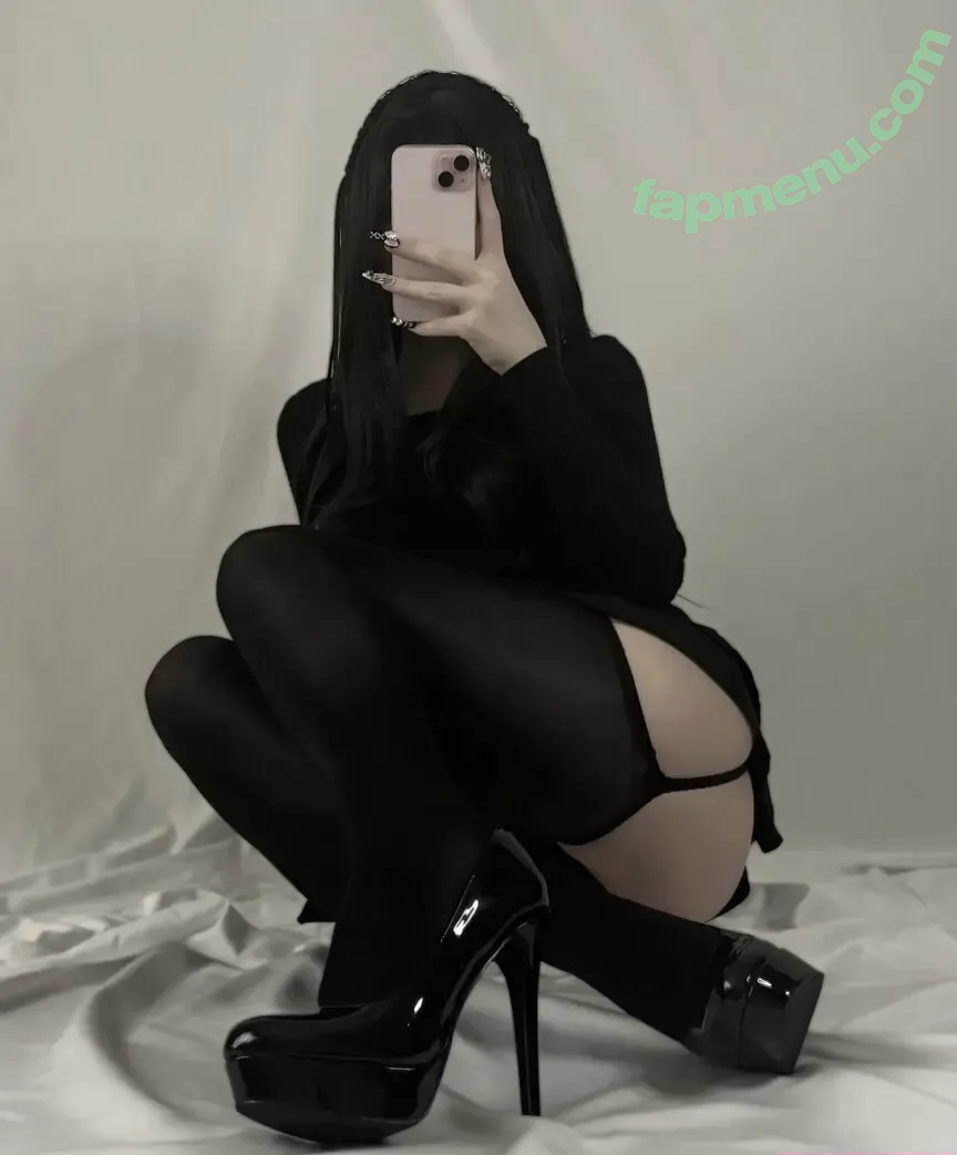 pawprjnts nude photo #0047 (paw.prints / swdism)