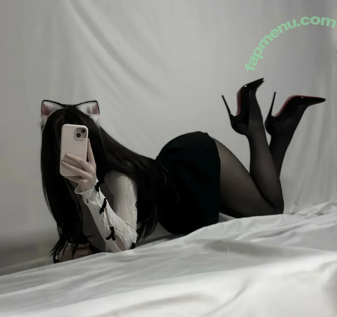 pawprjnts nude photo #0056 (paw.prints / swdism)