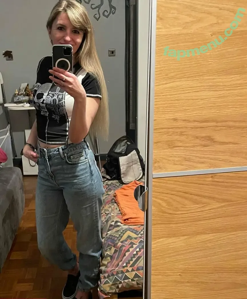 payingformydivorce nude photo #0098 (Instakat74)