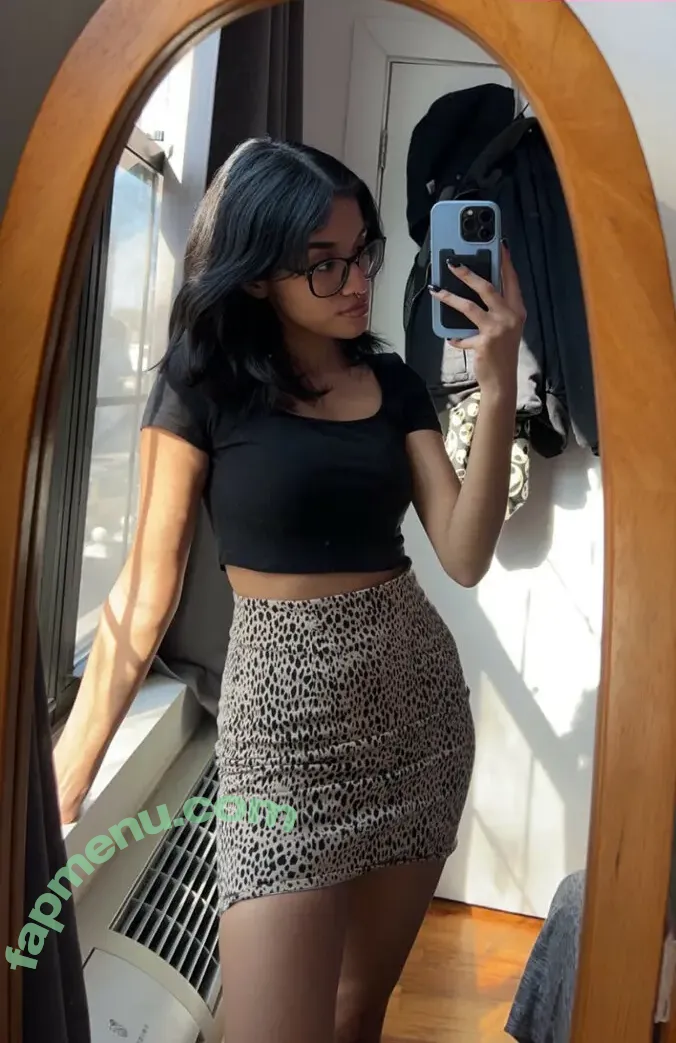 Payluciarae nude photo #0030 (Payluciarae)
