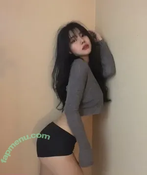  nude photo #0002