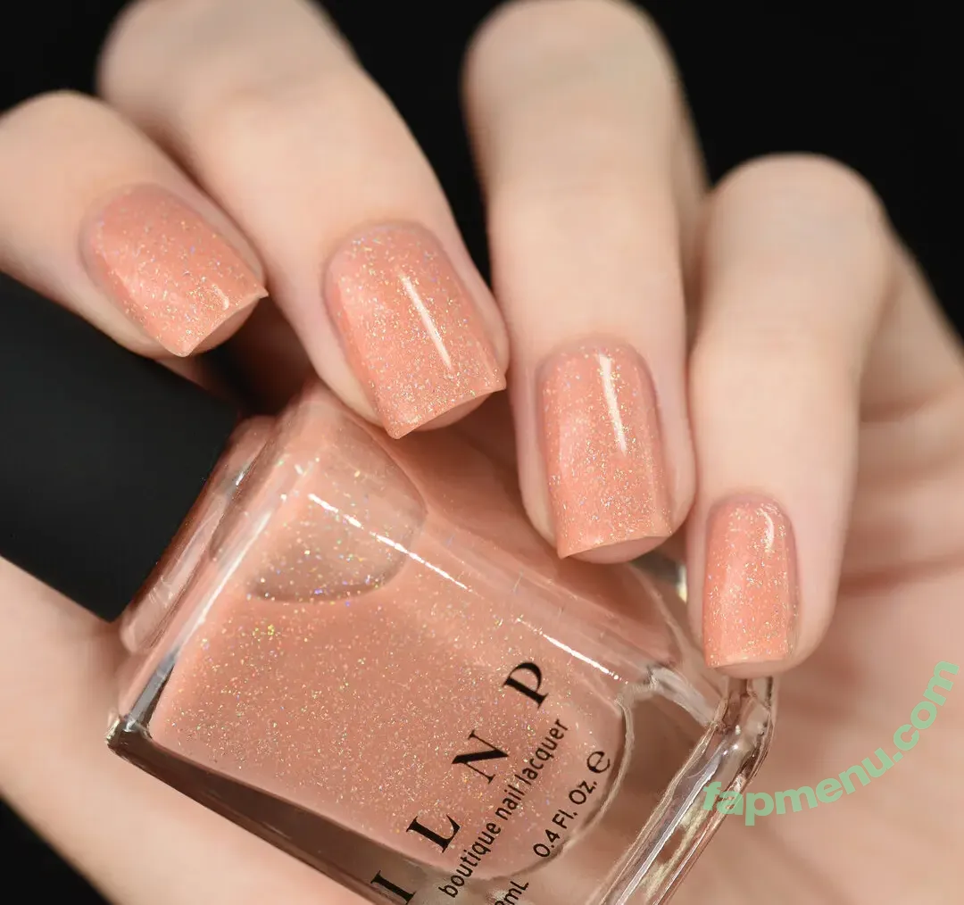 Peach Queen nude photo #0003 (Peach Queen)