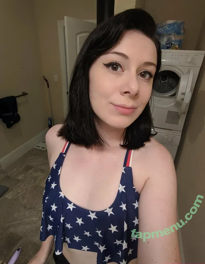 peachbellini nude photo #0004 (PeachBellini_xo)
