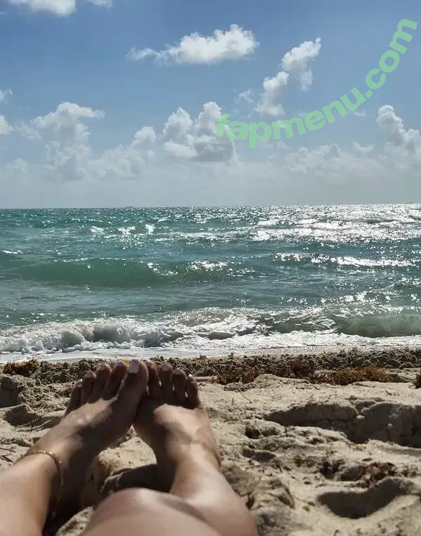 peaches_und_cream nude photo #0015 (peachesnisker)