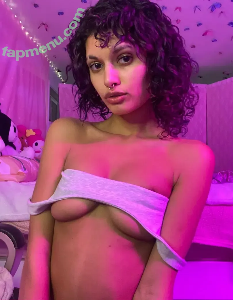 peachgoeslive nude photo #0018 (peachgoeslive)